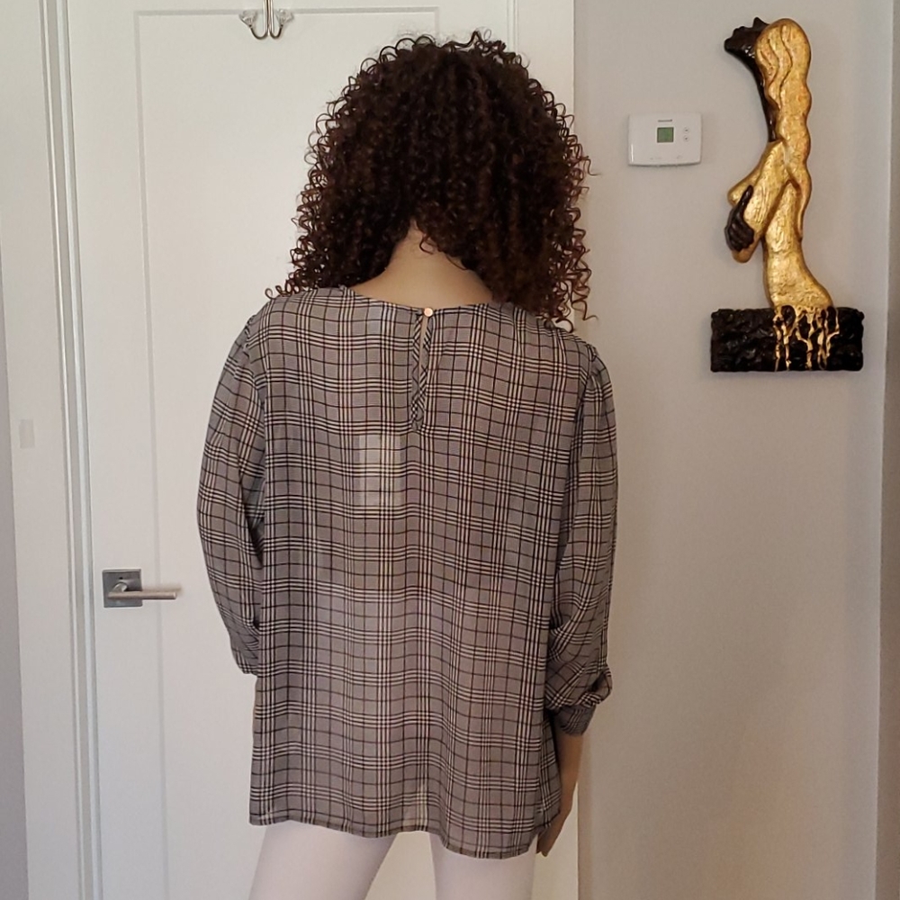 Black and White Plaid Long Sleeve Blouse - Picture 3 of 5